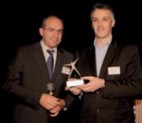 Le 3e prix, remis par Didier Farge (SNCD), revient à Pierre Alzon (Voyages-sncf.com).