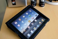 Fan de la dernière innovation d'Apple, Jérôme Toucheboeuf se sépare rarement de son iPad.
