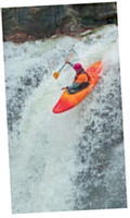 Pour s'évader, William Faivre pratique le kayak. Il aime particulièrement les rapides et les cascades.