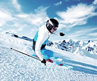 Ce quinquagénaire pratique régulièrement le ski.