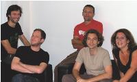Le groupe Shake Content (de gauche à droite): Gilles Fischteberg, Julien Ayraut, Jean-François Sacco, Loïc Clermonte et Eileen Bastianelli.