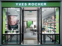 Le nouveau concept de magasin modernise l'image de la marque et plonge les clientes dans une atmosphère nature.