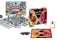 Pour maintenir ses classiques au goût du jour, Hasbro les actualise régulièrement. Monopoly adopte la 3D, trivial Pursuit joue sur l'esprit d'équipe.
