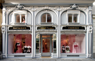 La nouvelle boutique ouverte à Paris est à l'image de la marque.