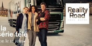 Volvo met une chanteuse dans la peau d'un conducteur de camion dans sa web-série
