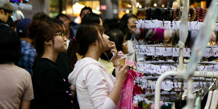 La génération Z préfère faire ses achats en magasin