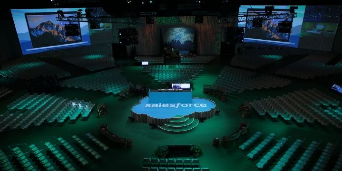 Salesforce à l'assaut de l'intelligence artificielle