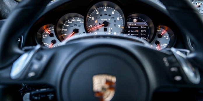 Porsche, marque de luxe la plus valorisée au monde