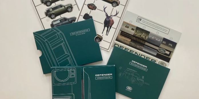 Land Rover : le courrier publicitaire à coller pour grands enfants